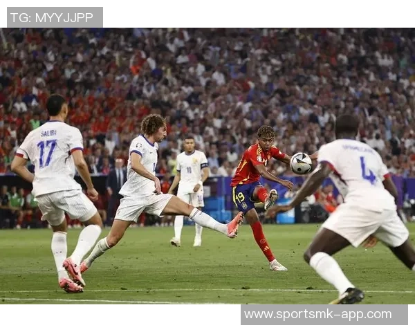 梅西与亚马尔搭档的幻想画面令人心潮澎湃期待未来的精彩瞬间